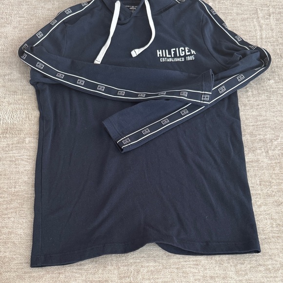 Tommy Hilfiger Dark Blue Hoodie with Logo sleeves - not bulky - lounge Size M - Picture 4 of 4